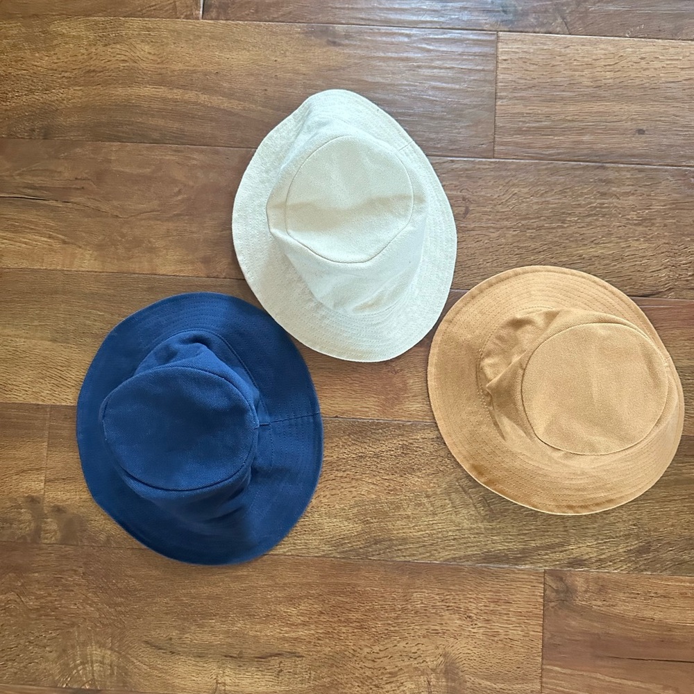 3 Madewell Bucket Hats Set - Navy, Beige, and Tan sz S/M like new